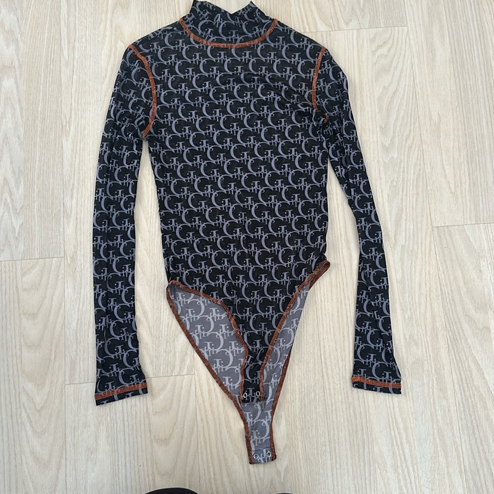 Forever 21‎ Women's Grey and Black Bodysuit